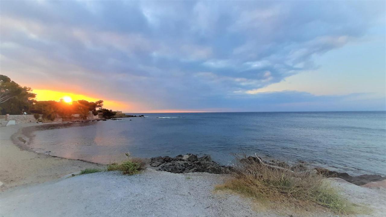 Charmant Appartement Vue Mer A 100M De La Plage. แซงเตกูลฟ์ ภายนอก รูปภาพ